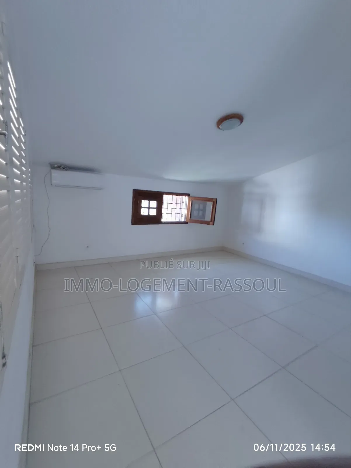 5chbre Villa dans , Mermoz Sacré-Cœur à Louer