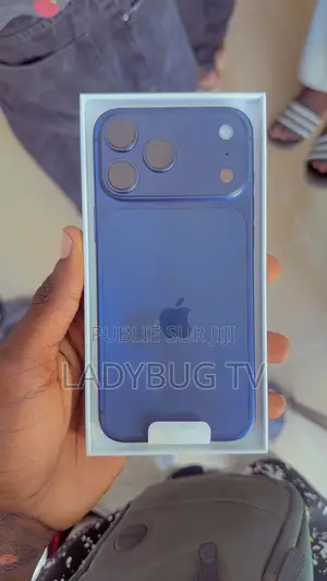 Photo - New Apple iPhone 17 Pro Max 256 GB Blue