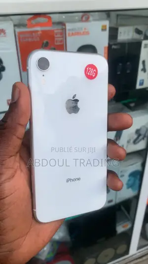 Photo - New Apple iPhone XR 128 GB Blanc
