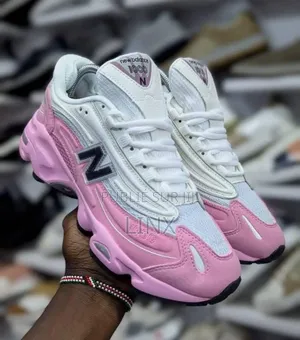 New Balance Sneakers 1000 Disponible