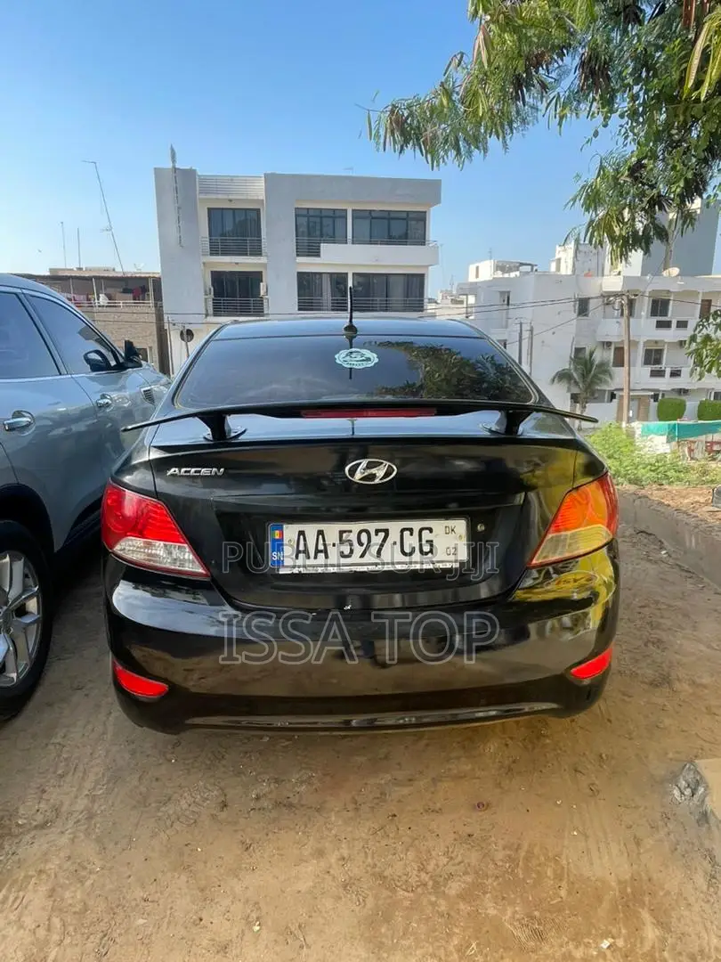 Hyundai Accent 2012 Black