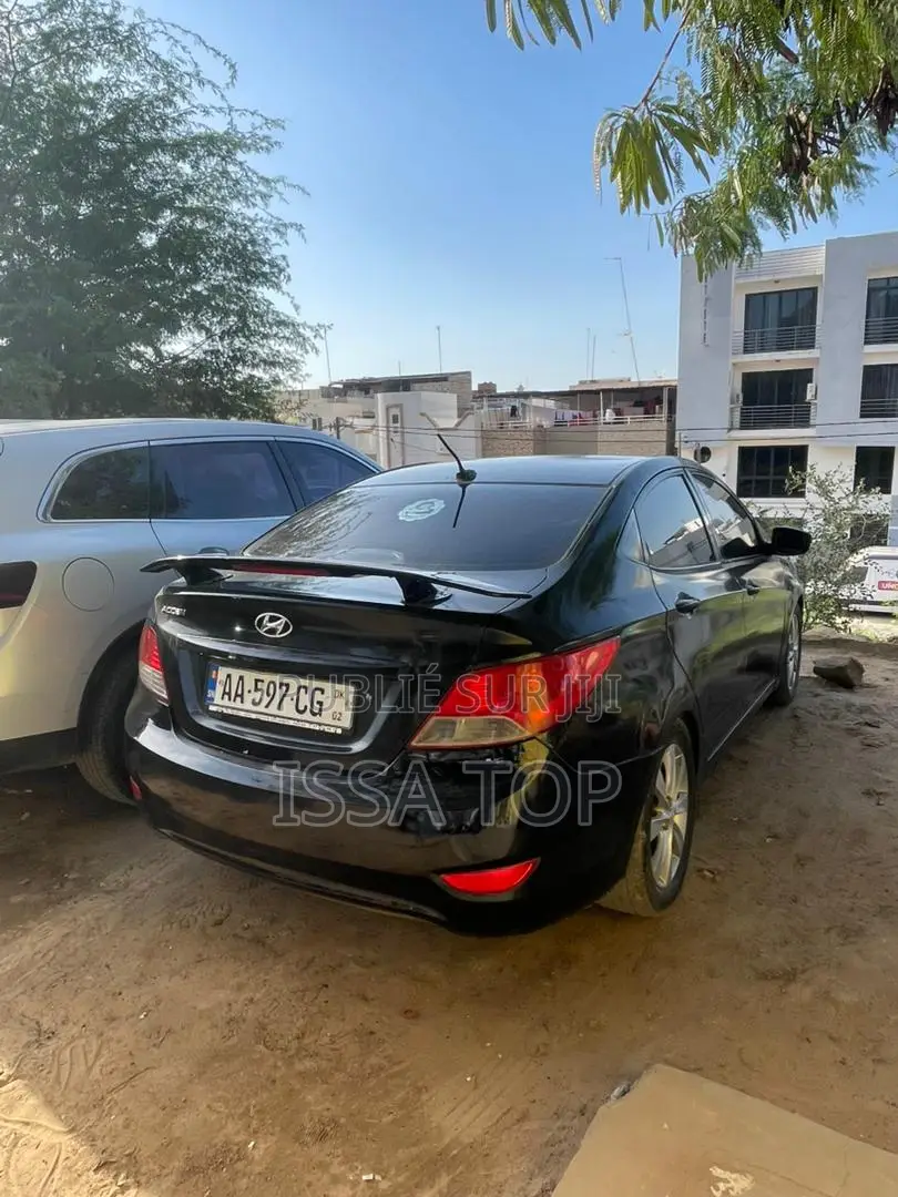 Hyundai Accent 2012 Black