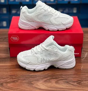New Balance 530 All White