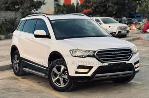 Photo - Hyundai H1 2018 Black