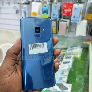 Photo - New Samsung Galaxy S9 64 GB Blue