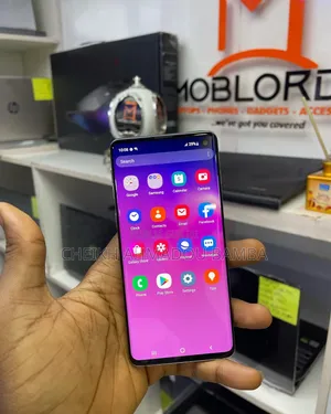 New Samsung Galaxy S10 128 GB Black