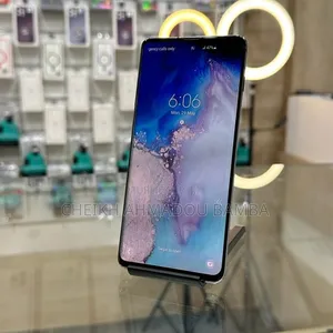 New Samsung Galaxy S10 128 GB Black