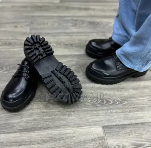 Chaussures Derby Balenciaga en Cuir