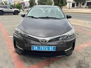 Photo - Toyota Corolla 2017 Gris