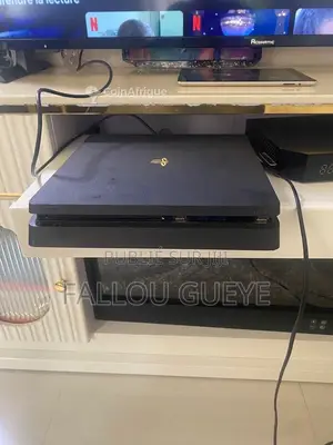 Photo - Playstation 4 Slim