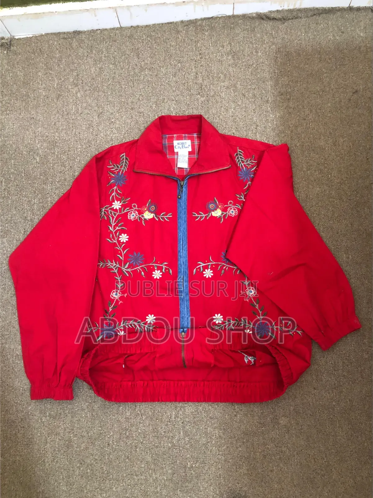 Friperie Différent Modèles Disponibles