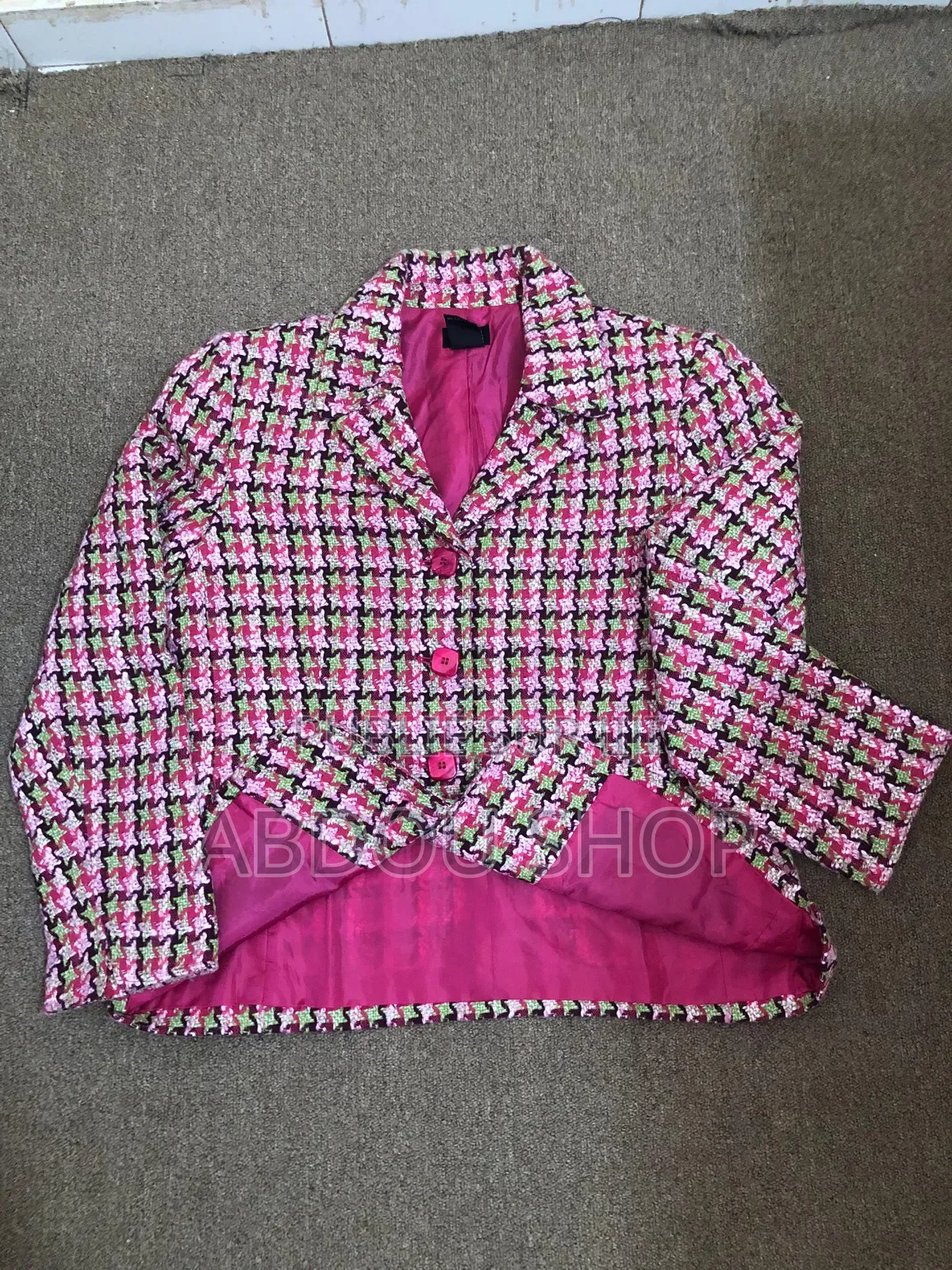 Friperie Différent Modèles Disponibles