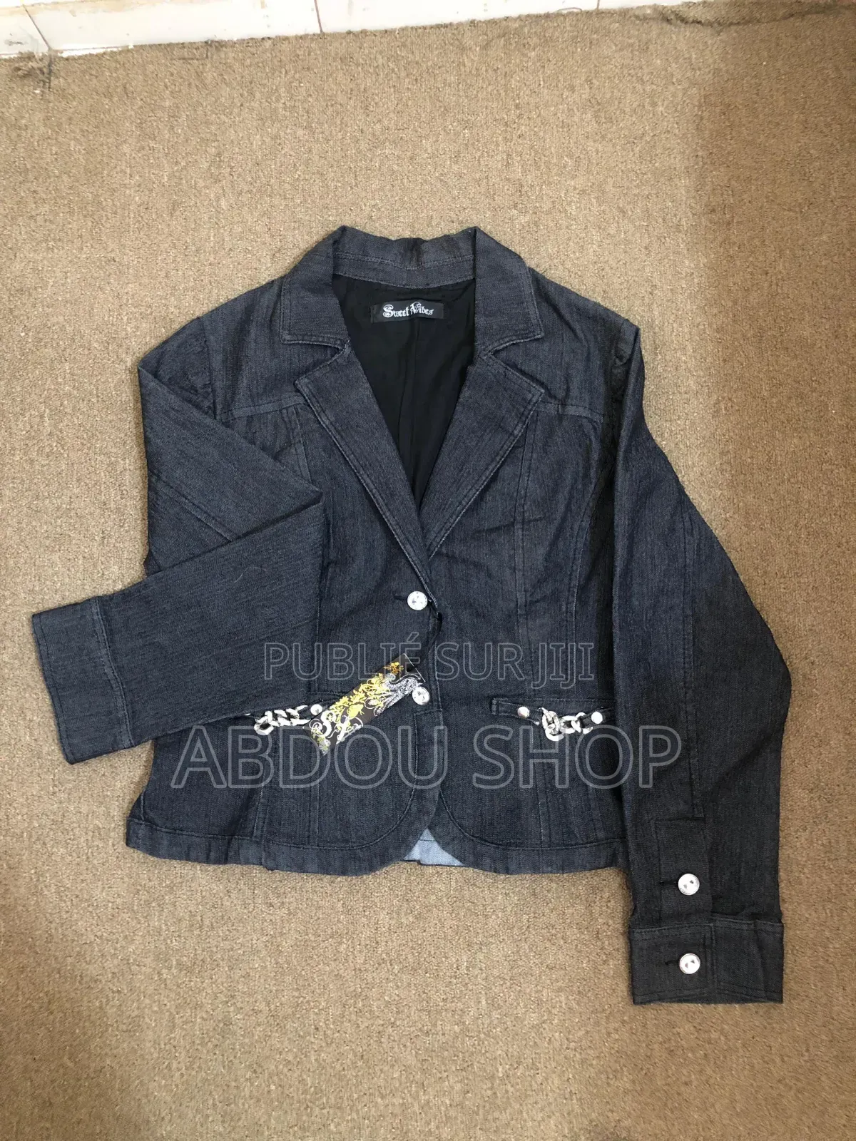 Friperie Différent Modèles Disponibles