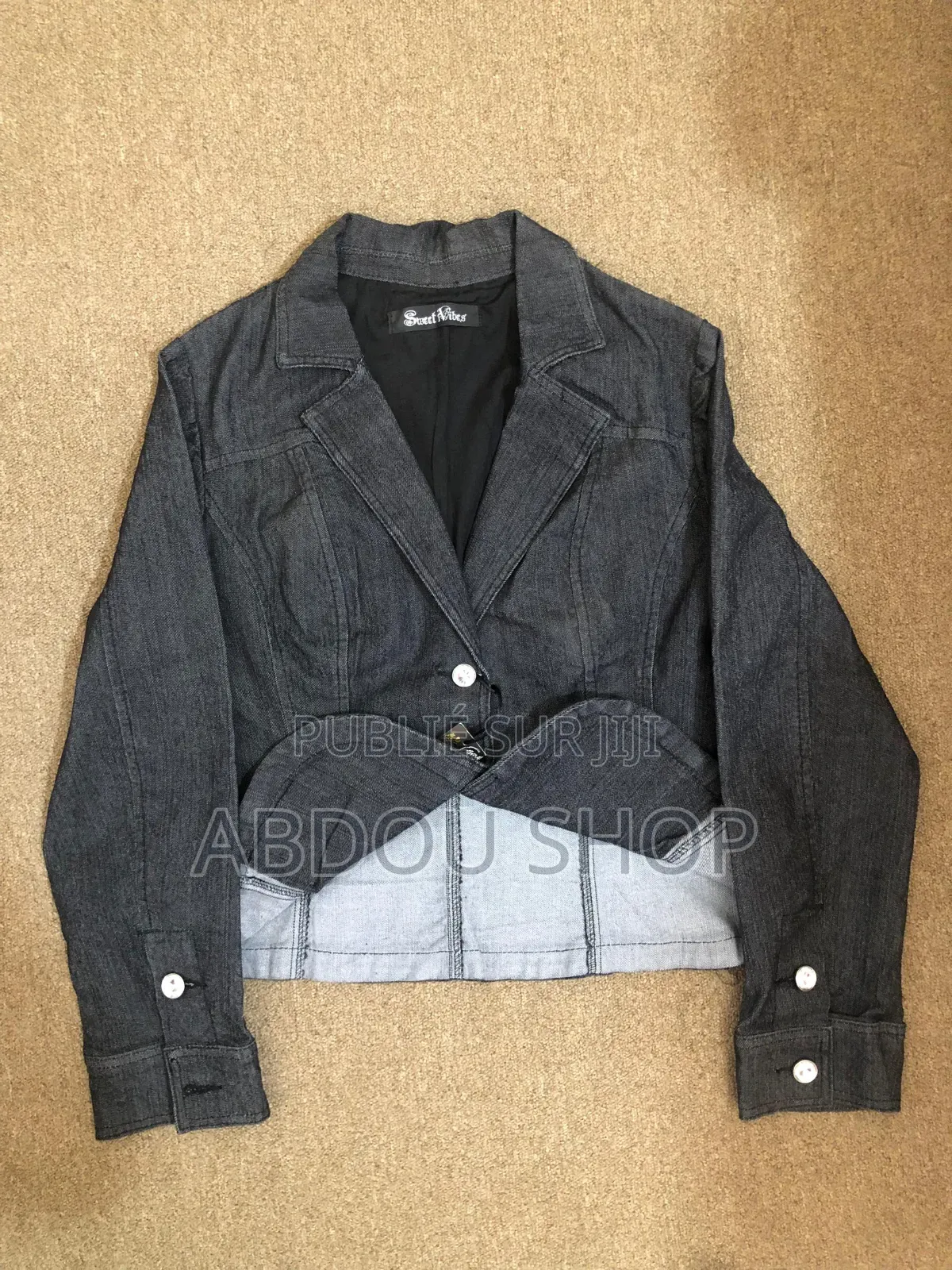 Friperie Différent Modèles Disponibles