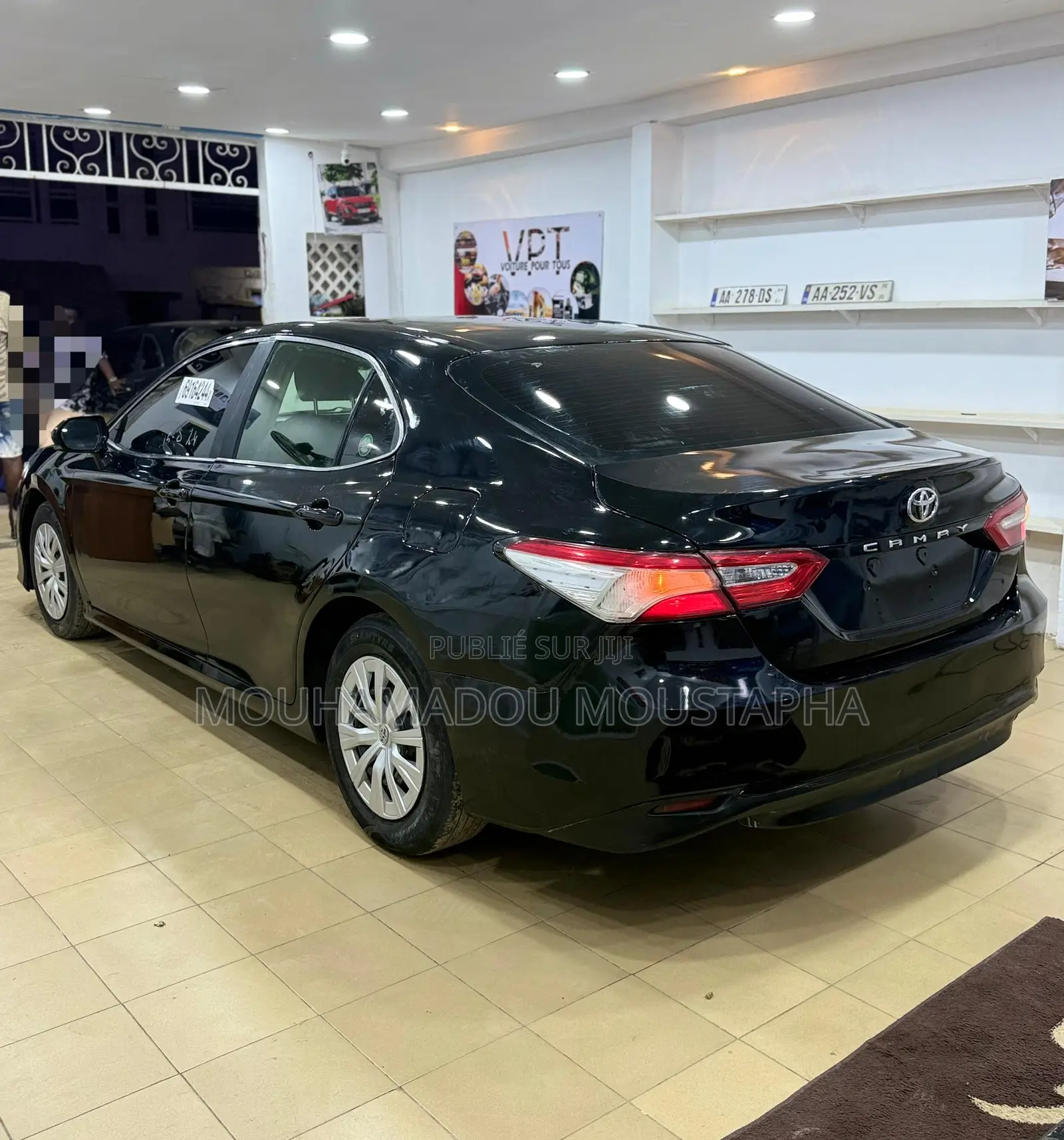 Toyota Camry LE FWD 2020 Black