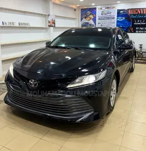 Toyota Camry LE FWD 2020 Black