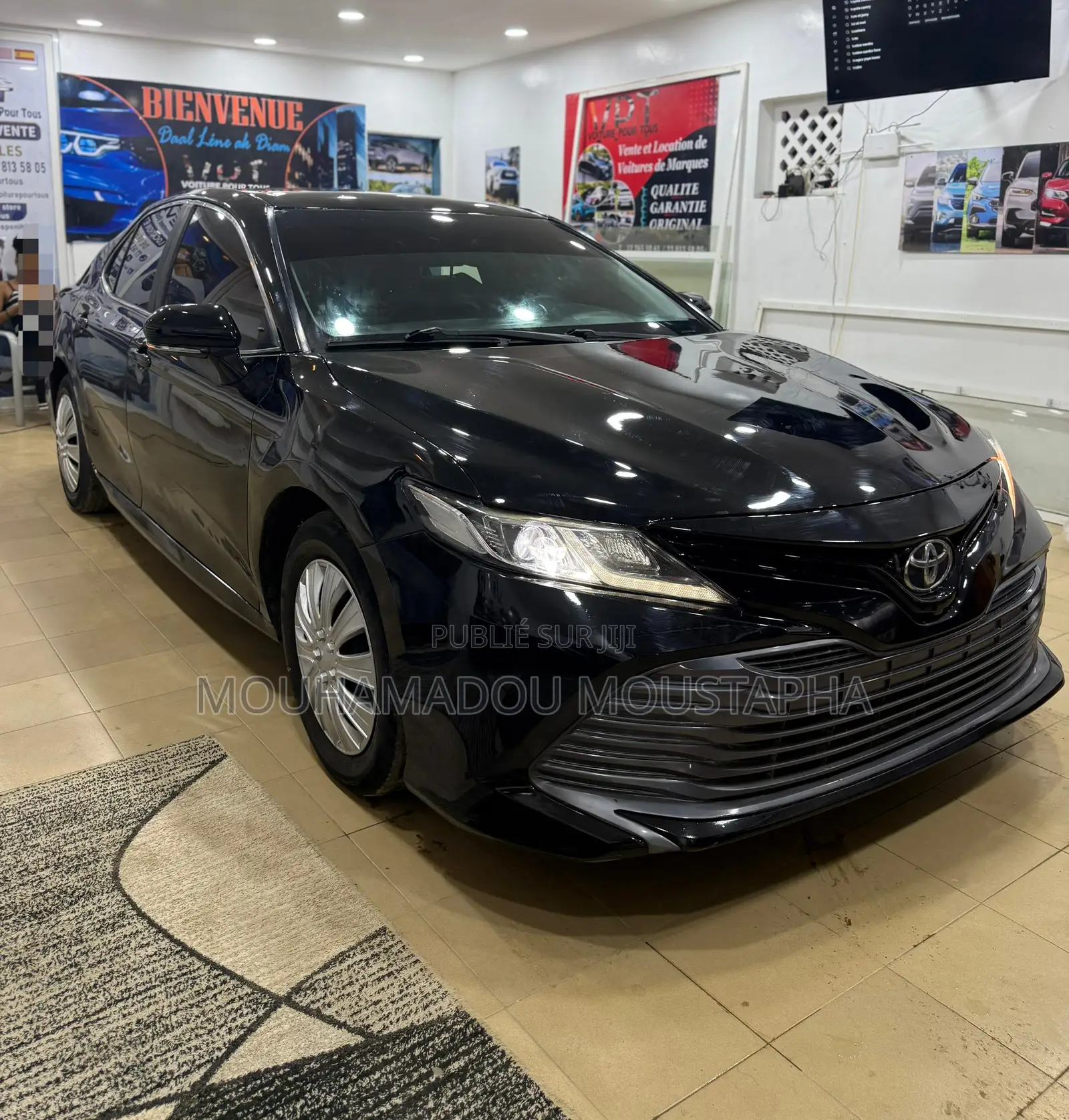 Toyota Camry LE FWD 2020 Black