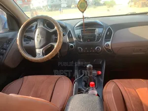 Hyundai Tucson 2012 Blue