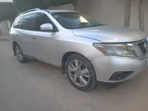 Nissan Pathfinder 2014 Gris