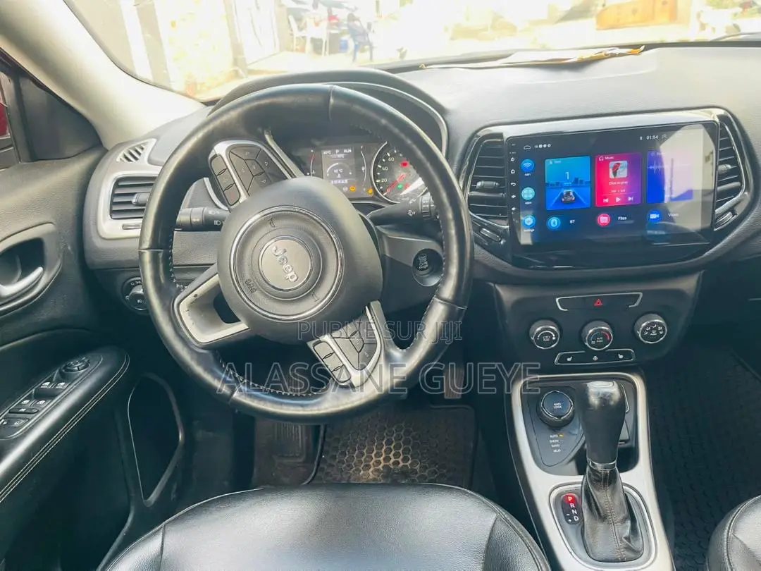 Jeep Boussole Latitude 4x4 2018 Rouge