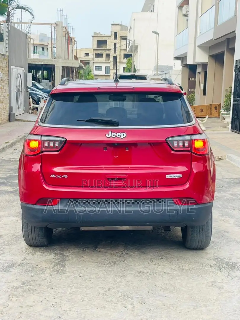 Jeep Boussole Latitude 4x4 2018 Rouge