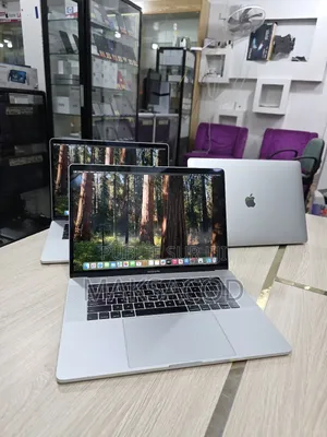 Ordinateur Portable Apple MacBook Pro 2018 32GB Intel Core I9 SSD 256GB