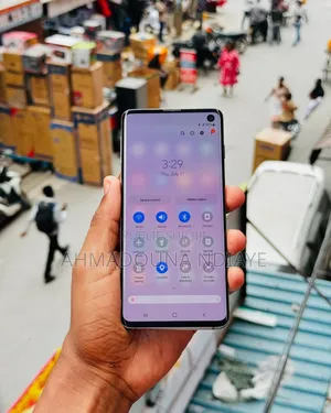 New Samsung Galaxy S10 128 GB Black