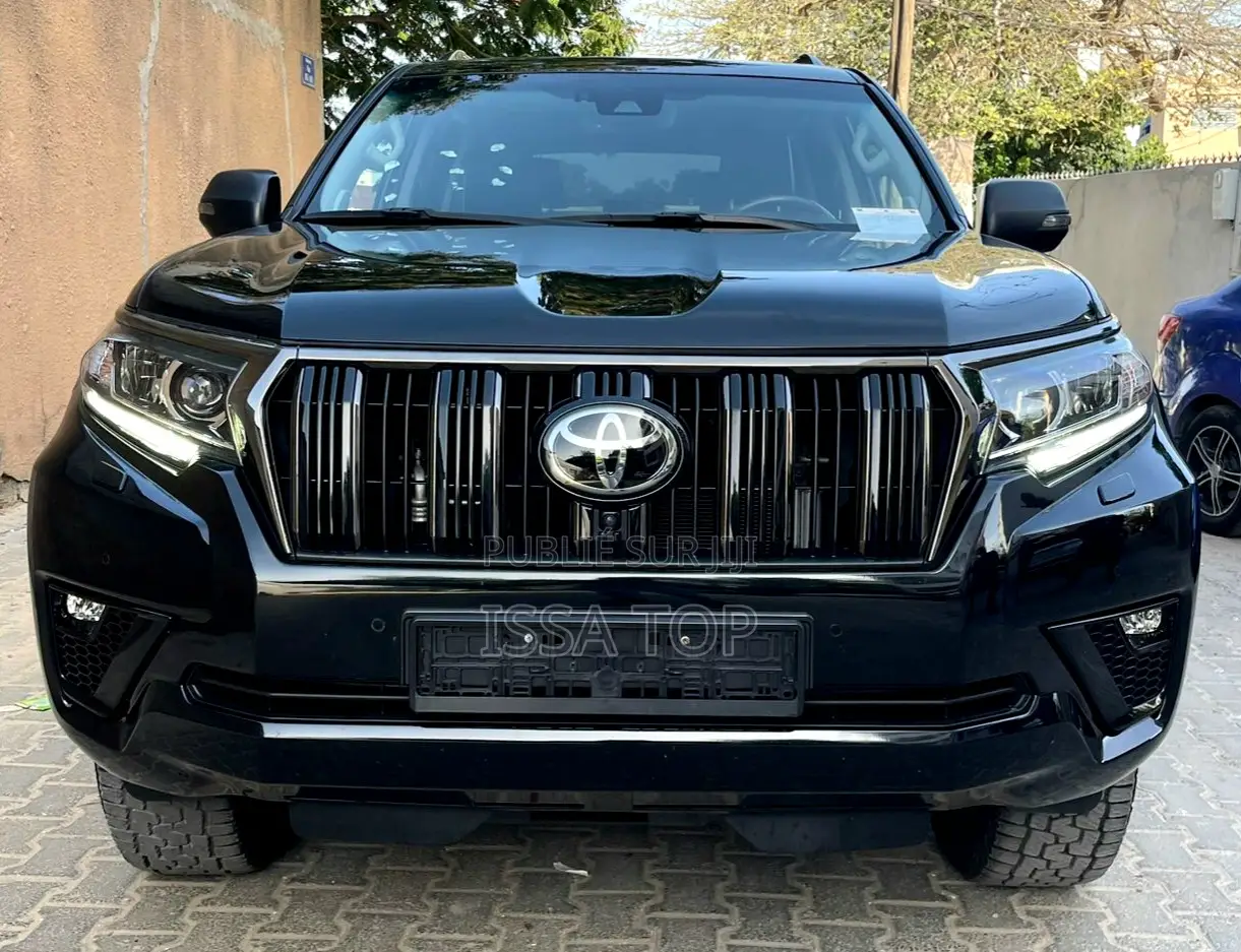 Toyota Land Cruiser Prado 2022 Black