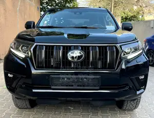 Photo - Toyota Land Cruiser Prado 2022 Black