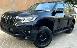 Toyota Land Cruiser Prado 2022 Black
