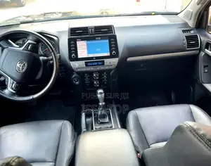 Toyota Land Cruiser Prado 2022 Black