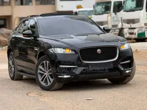 Jaguar F-Pace 20d Premium AWD 2018 Noir Mat