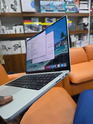 New Apple MacBook Pro 2023 M2 Pro 14-Inch 16GB Apple M2 SSD 1T
