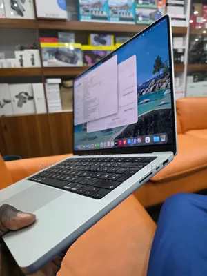 New Apple MacBook Pro 2023 M2 Pro 14-Inch 16GB Apple M2 SSD 1T