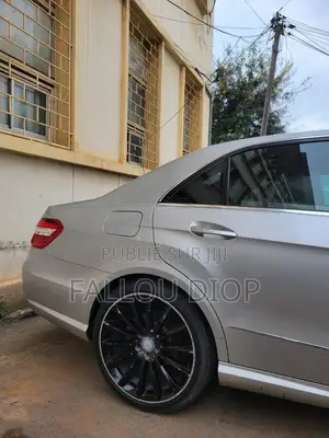 Mercedes-Benz E350 2011 Gris