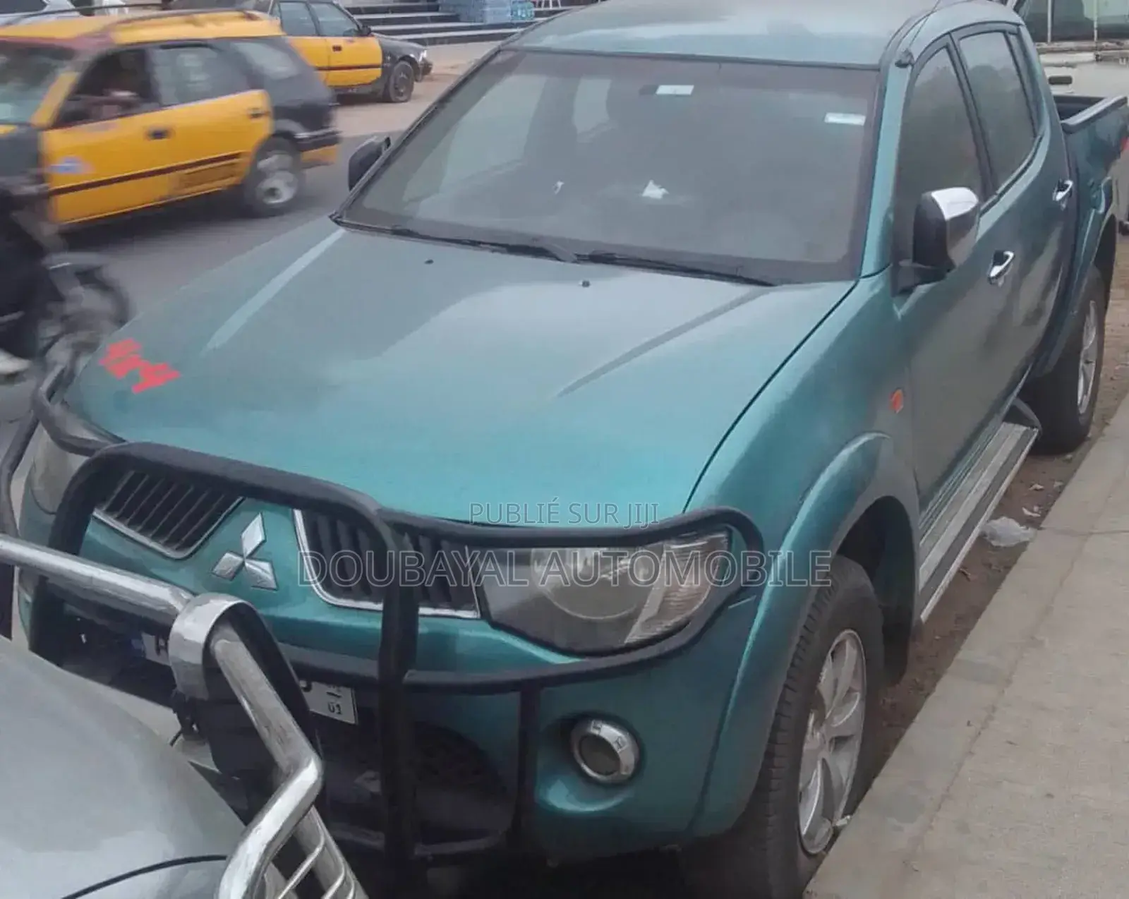 Mitsubishi L200 2012