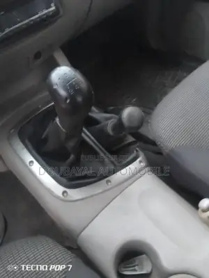 Mitsubishi L200 2012