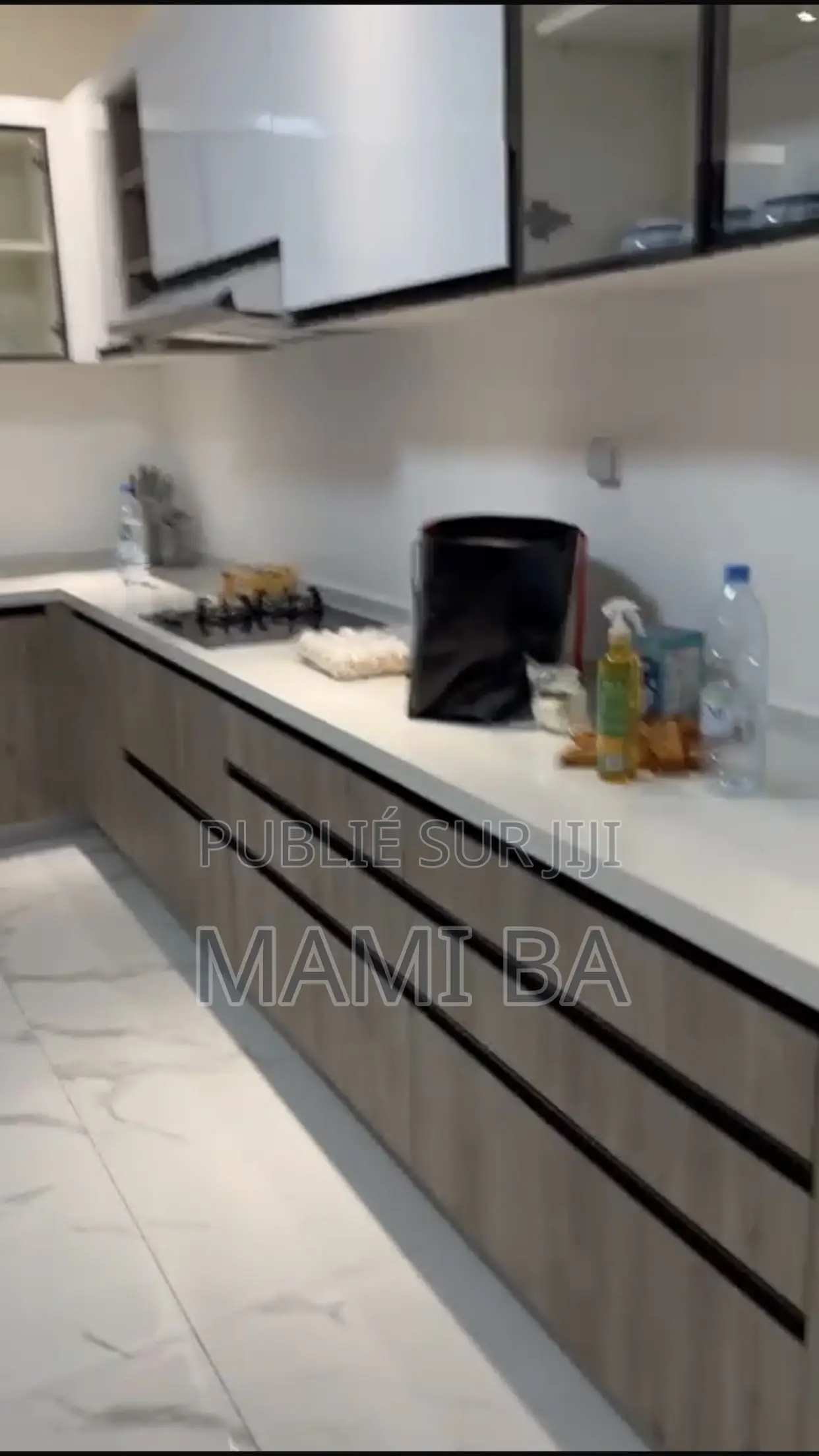 Furnished 2chbre Appartement dans Virage, Almadies à Louer