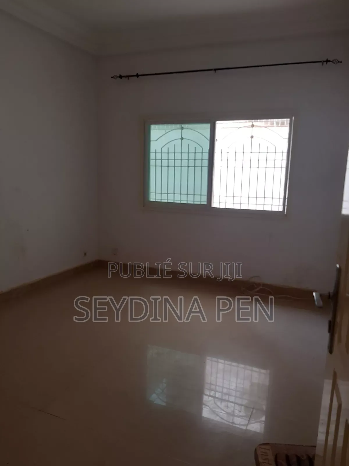 1chbre Studio dans Pepzo Building, HLM à Louer