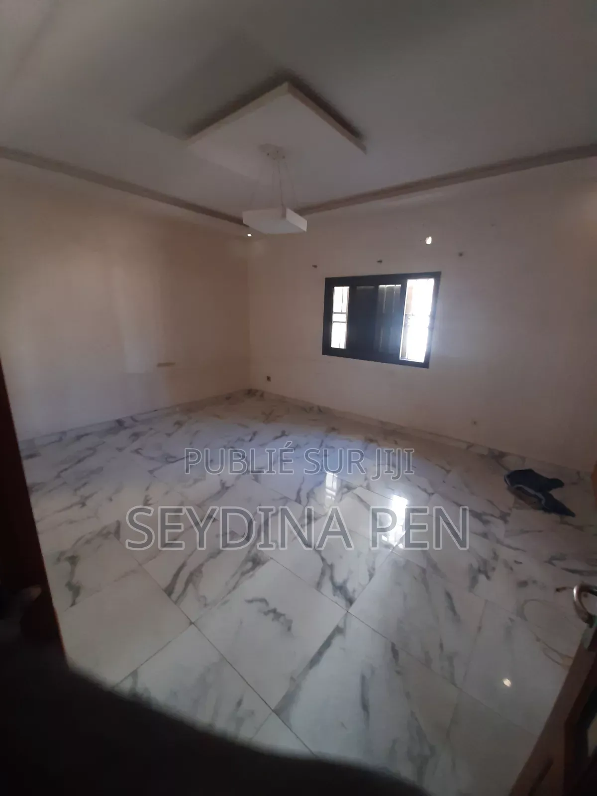2chbre Appartement dans Sci, Almadies à Louer