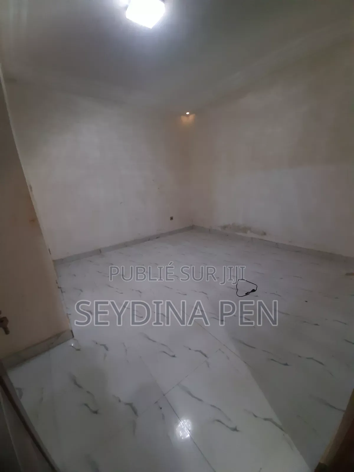 2chbre Appartement dans Sci, Almadies à Louer