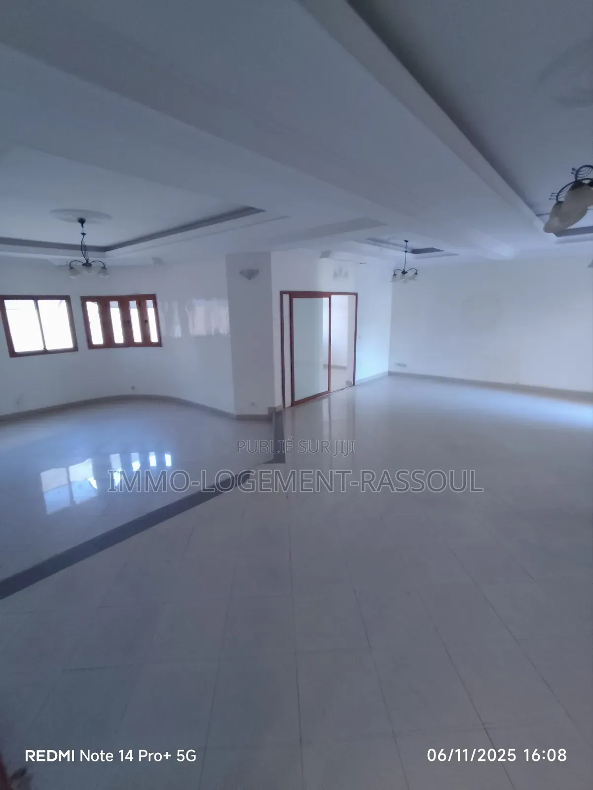 5chbre Villa dans , Mermoz Sacré-Cœur à Louer