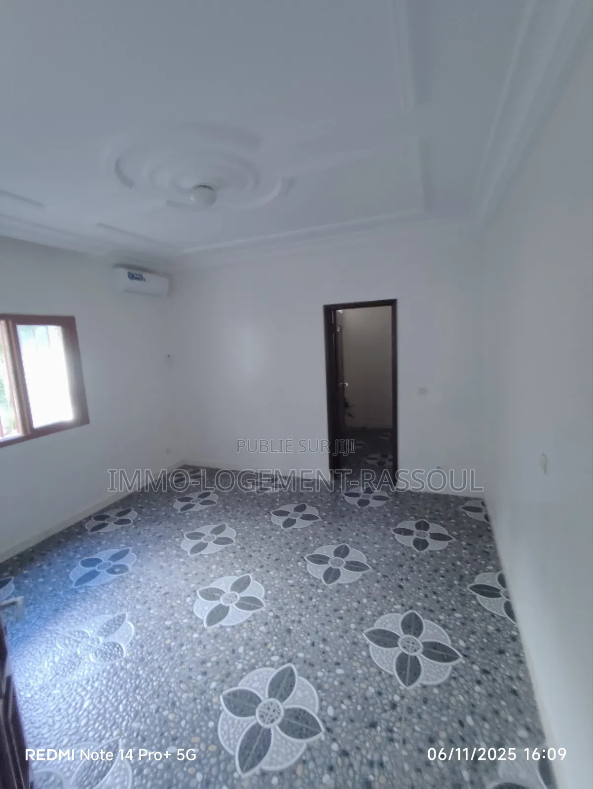 5chbre Villa dans , Mermoz Sacré-Cœur à Louer