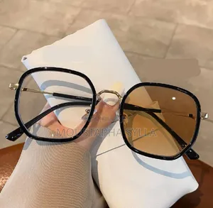 Promo Lunette Photogray Femme a 6000 Avec Etui Offert