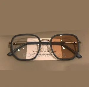 Promo Lunette Photogray Femme a 6000 Avec Etui Offert