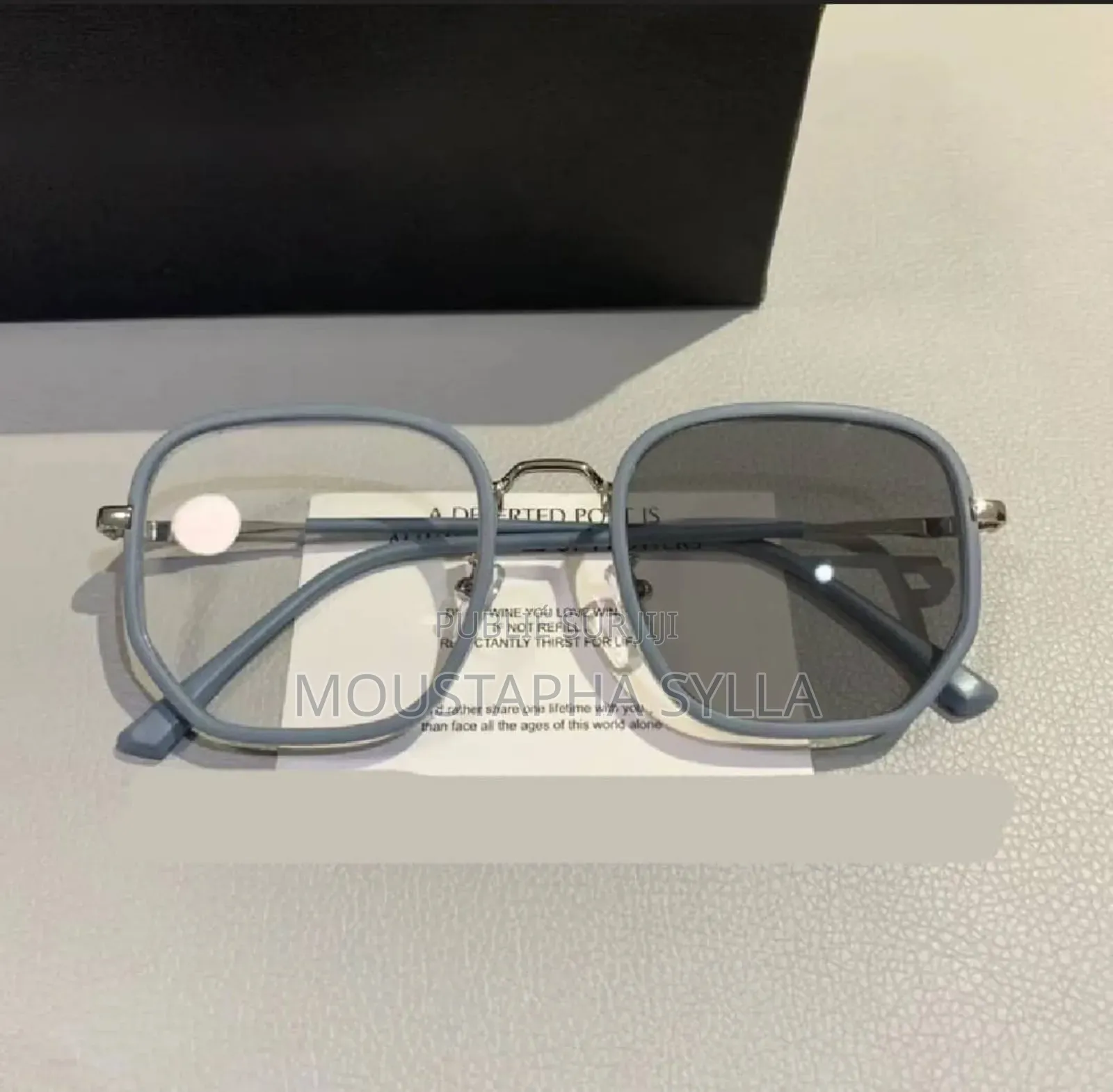 Promo Lunette Photogray Femme a 6000 Avec Etui Offert