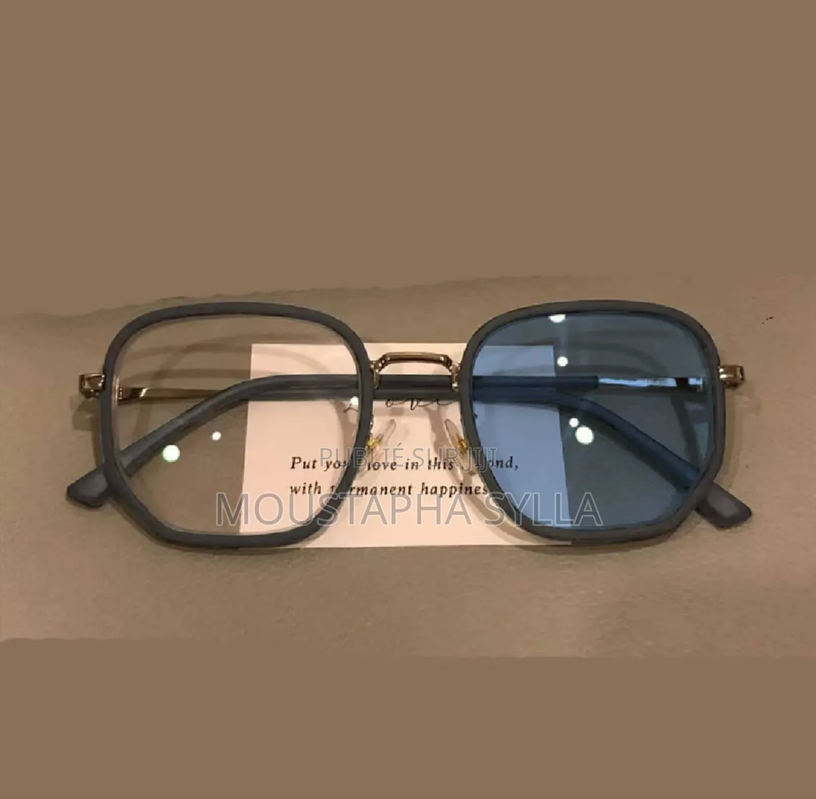 Promo Lunette Photogray Femme a 6000 Avec Etui Offert