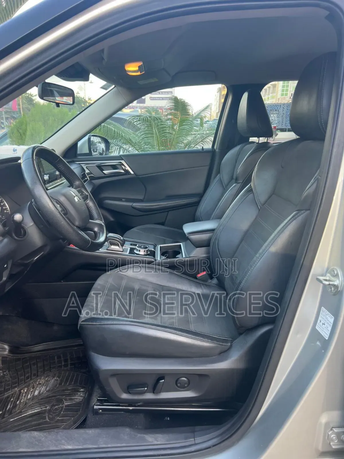 Mitsubishi Outlander 2022 Gris