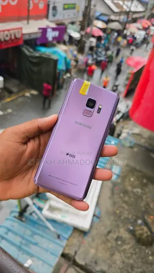 Photo - New Samsung Galaxy S9 64 GB Violet