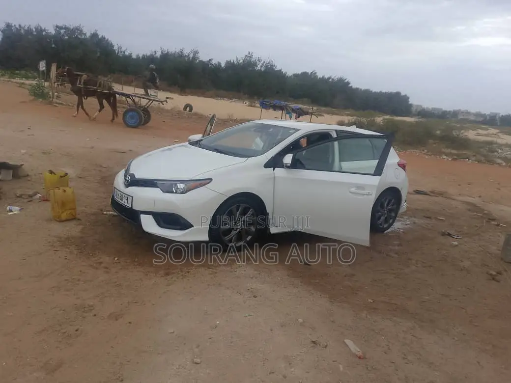 Toyota Auris 2017 Blanc